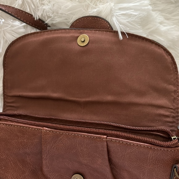 Crossbody or wristlet purse by Chaps. Never used. - Picture 2 of 5